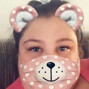 Meet your Posher, Kayla